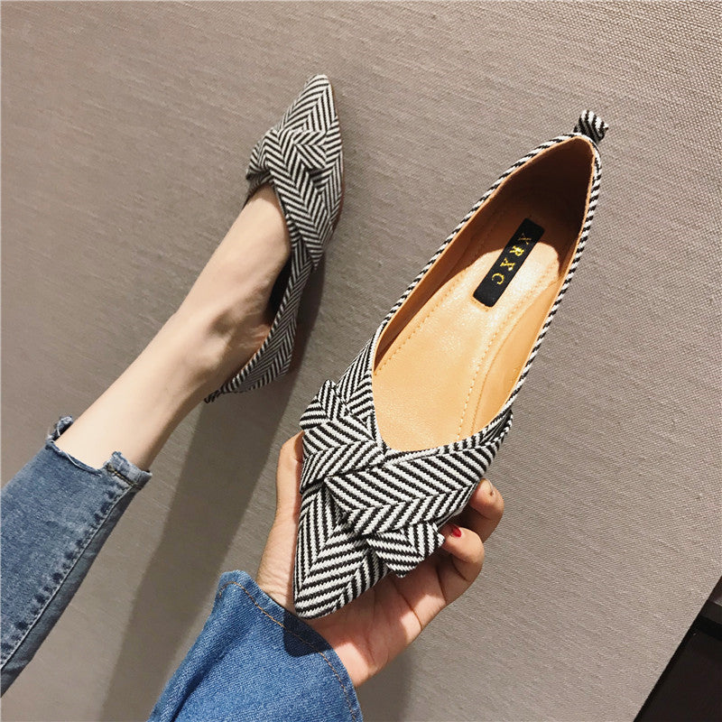 Mutini™ Elegant Pointed Toe Flats – Stylish Women’s Slip-On Shoes with Soft Sole